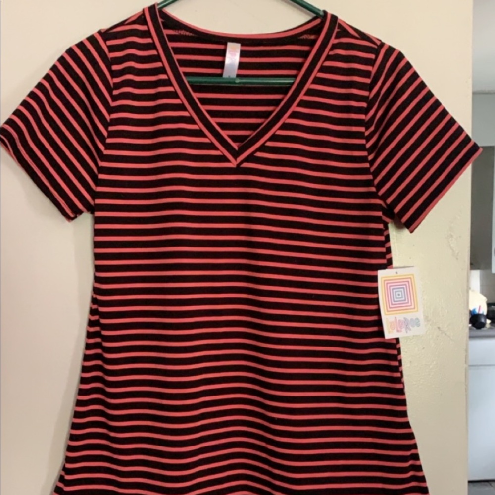 NWT Lularoe Tee